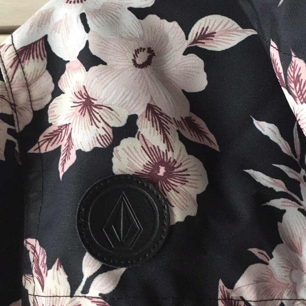 NWOT Volcom Jacket - Picture 4 of 7